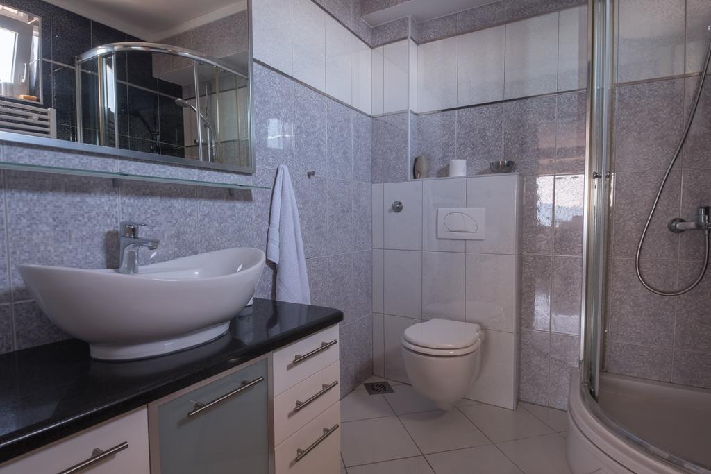 Апартаменты Private Penthouse Djurasevic Свети-Стефан Экстерьер фото